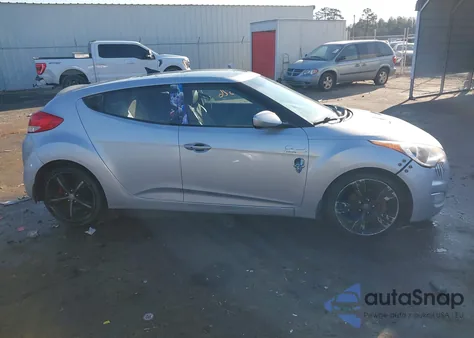 2015 Hyundai Veloster z USA, uszkodzony, nr VIN KMHTC6AD4FU221056